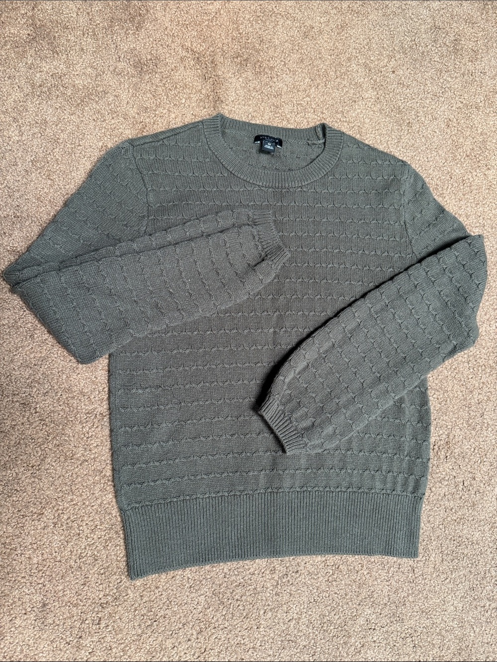 NWOT Ann Taylor Classic Crewneck Olive Green Cable Knit Sweater